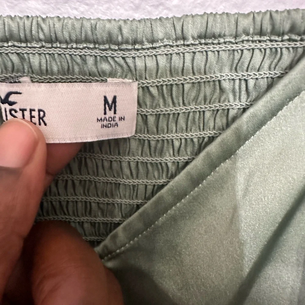 Hollister Sage Green Satin Top - Picture 4 of 7